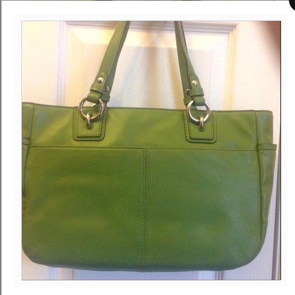 COACH 👜 Gallery Leather Zip Tote - Green 💚 - Picture 7 of 8